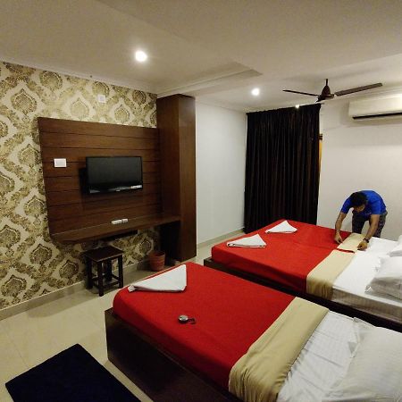Vyavahar Lodge 우두피 외부 사진
