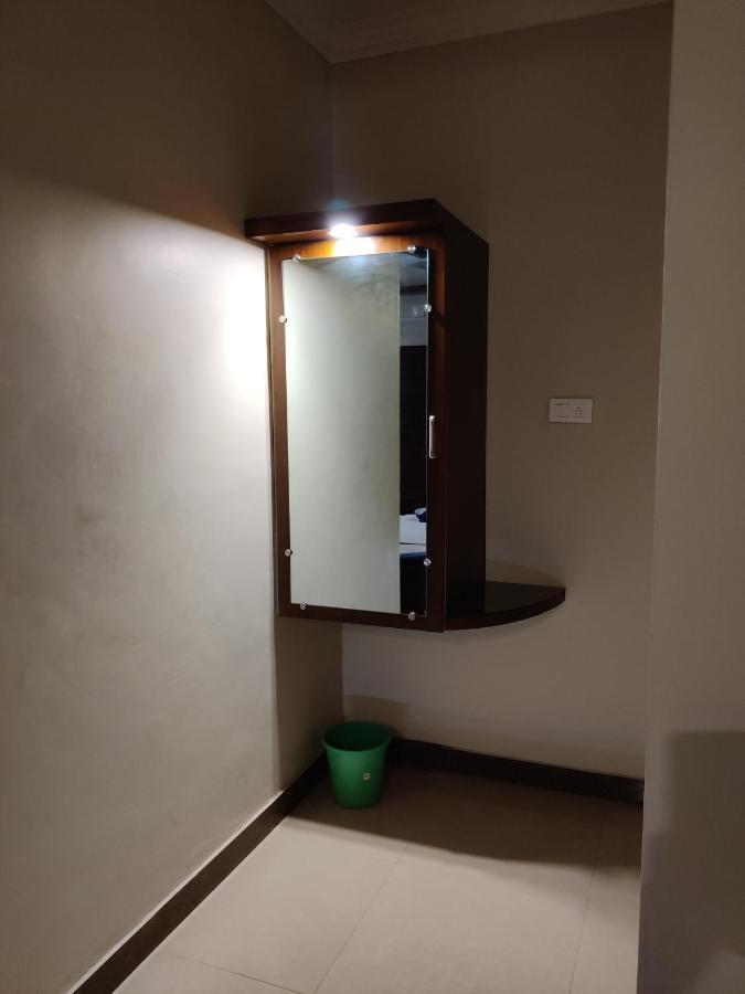 Vyavahar Lodge 우두피 외부 사진