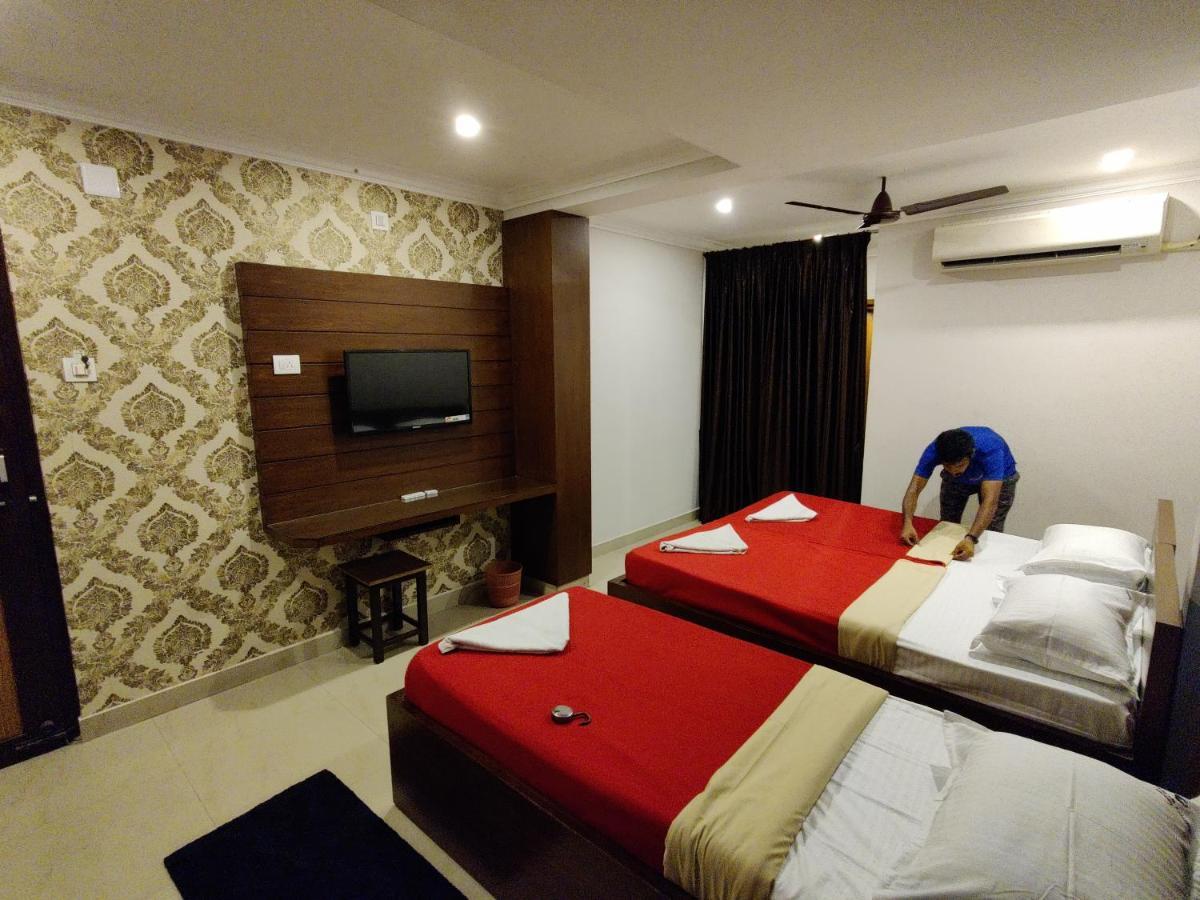 Vyavahar Lodge 우두피 외부 사진