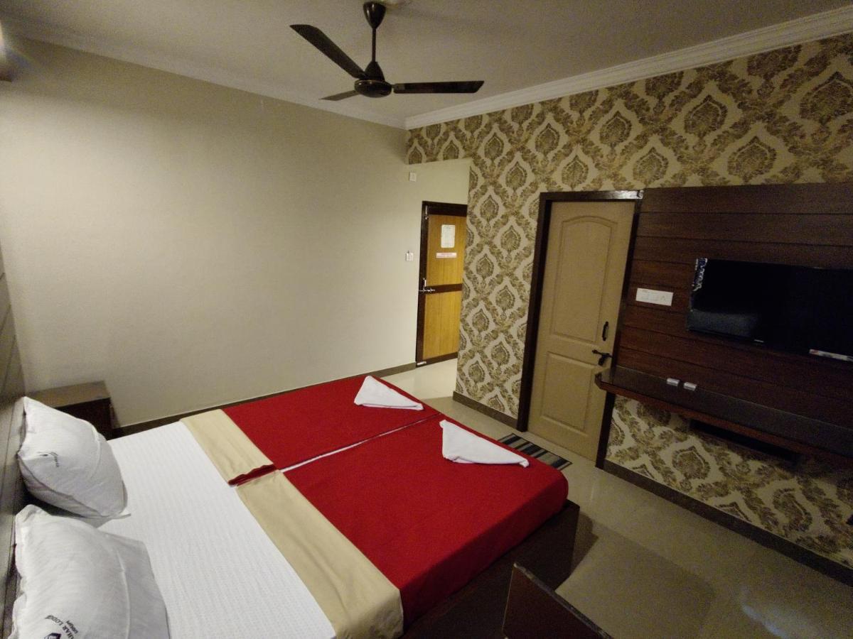 Vyavahar Lodge 우두피 외부 사진