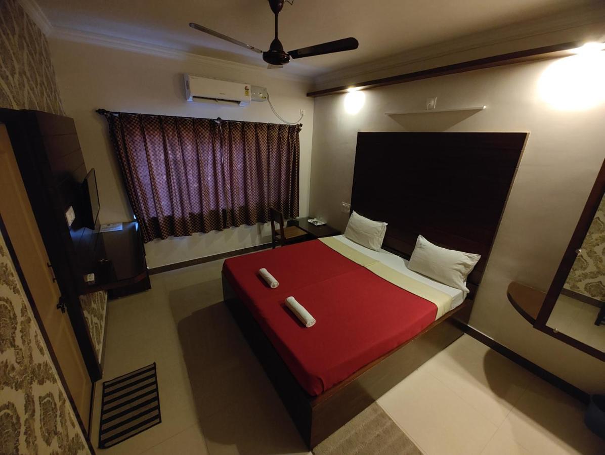 Vyavahar Lodge 우두피 외부 사진